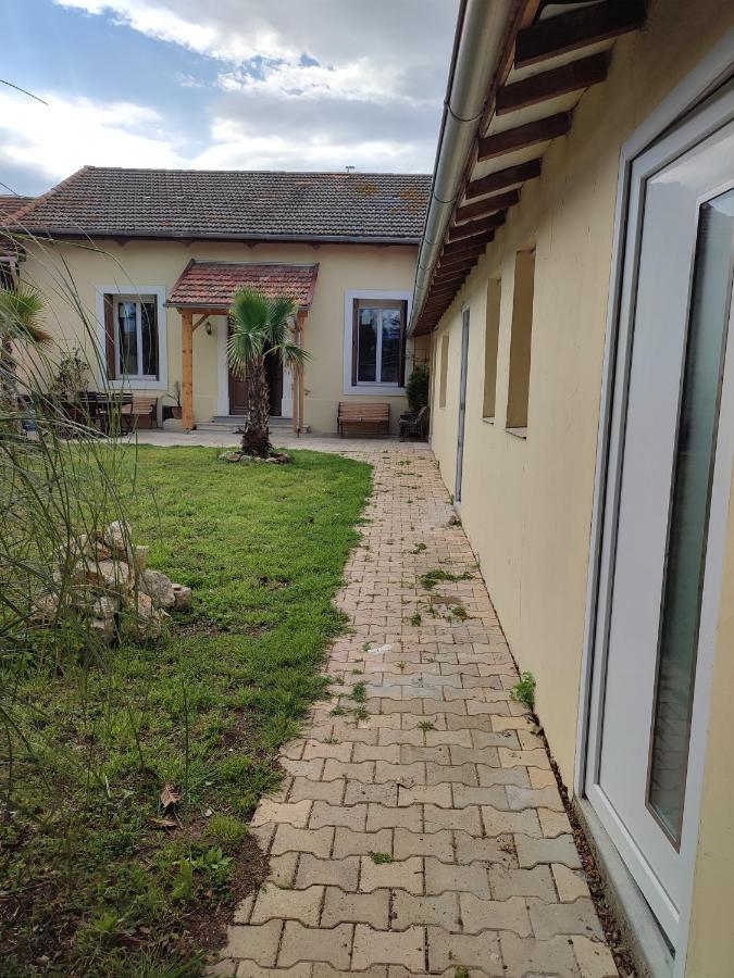 Jardin De Coubertin Apartment Beziers Exterior photo