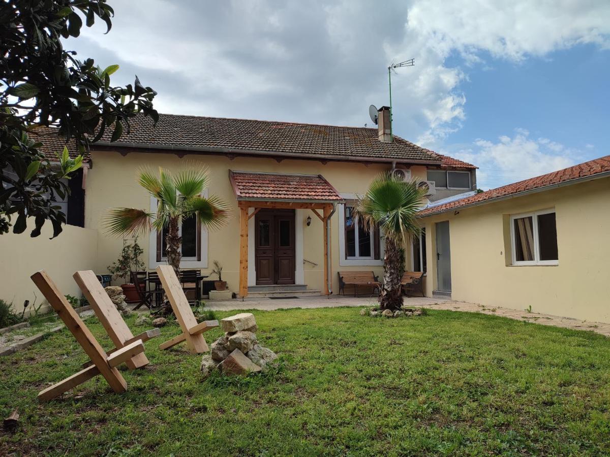 Jardin De Coubertin Apartment Beziers Exterior photo